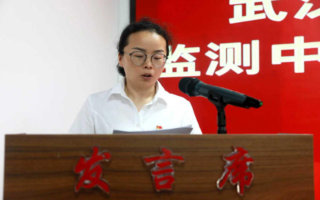 12.恩施中心党员代表王婧青同志发言.jpg